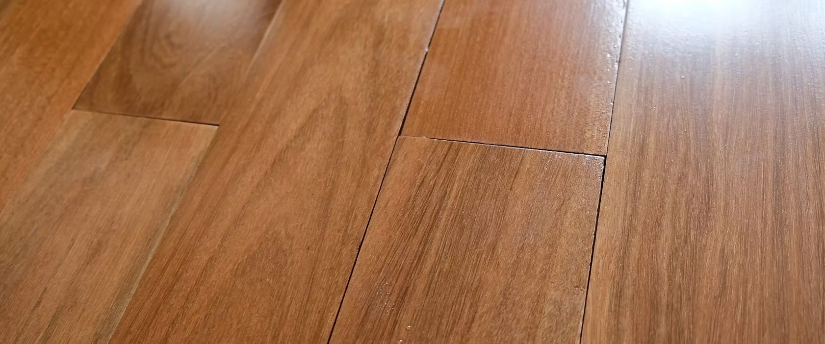 ไม้พื้นและไม้ปาร์เก้ ไม้พื้นและไม้ปาร์เก้